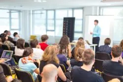 Quebec university class cancelled due to COVID-19