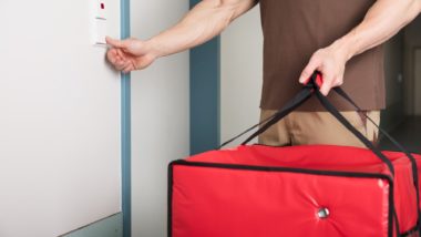 Delivery person ringing doorbell regardign the skip the dishes class action lawsuit filed