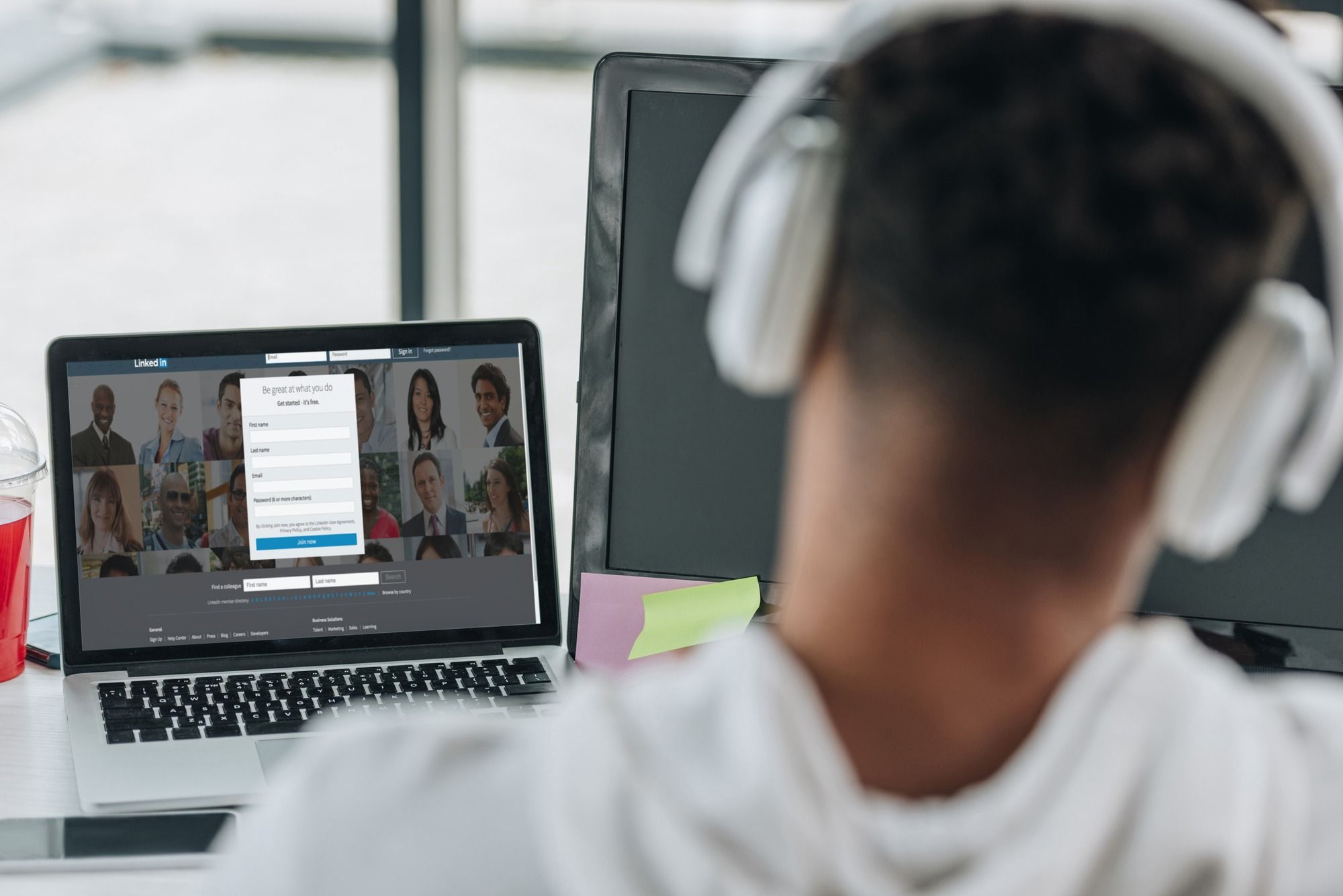 Man on LinkedIn site regarding the LinkedIn advertising class action lawsuit filed