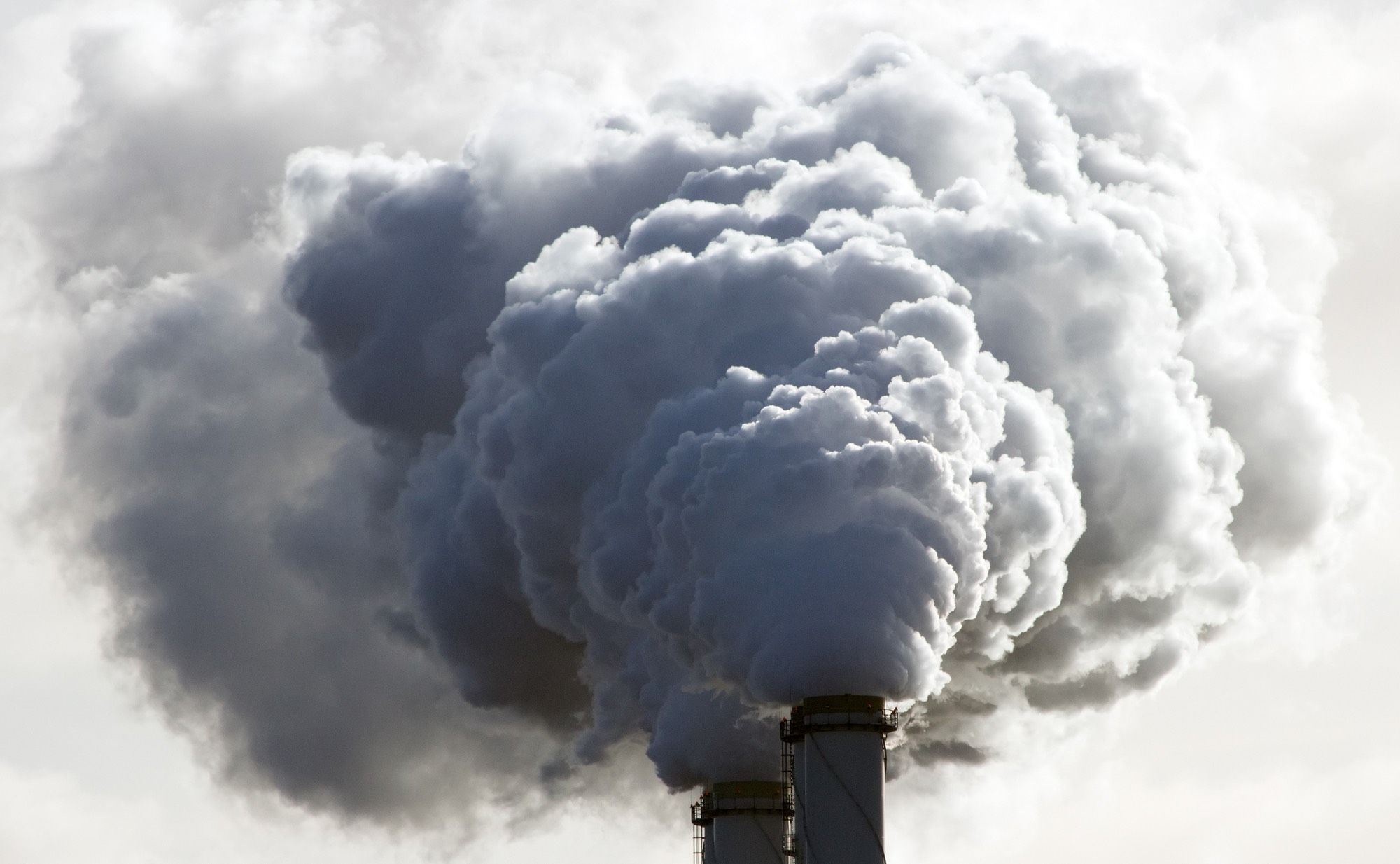 Sulphuric acid blown out of chemical plant