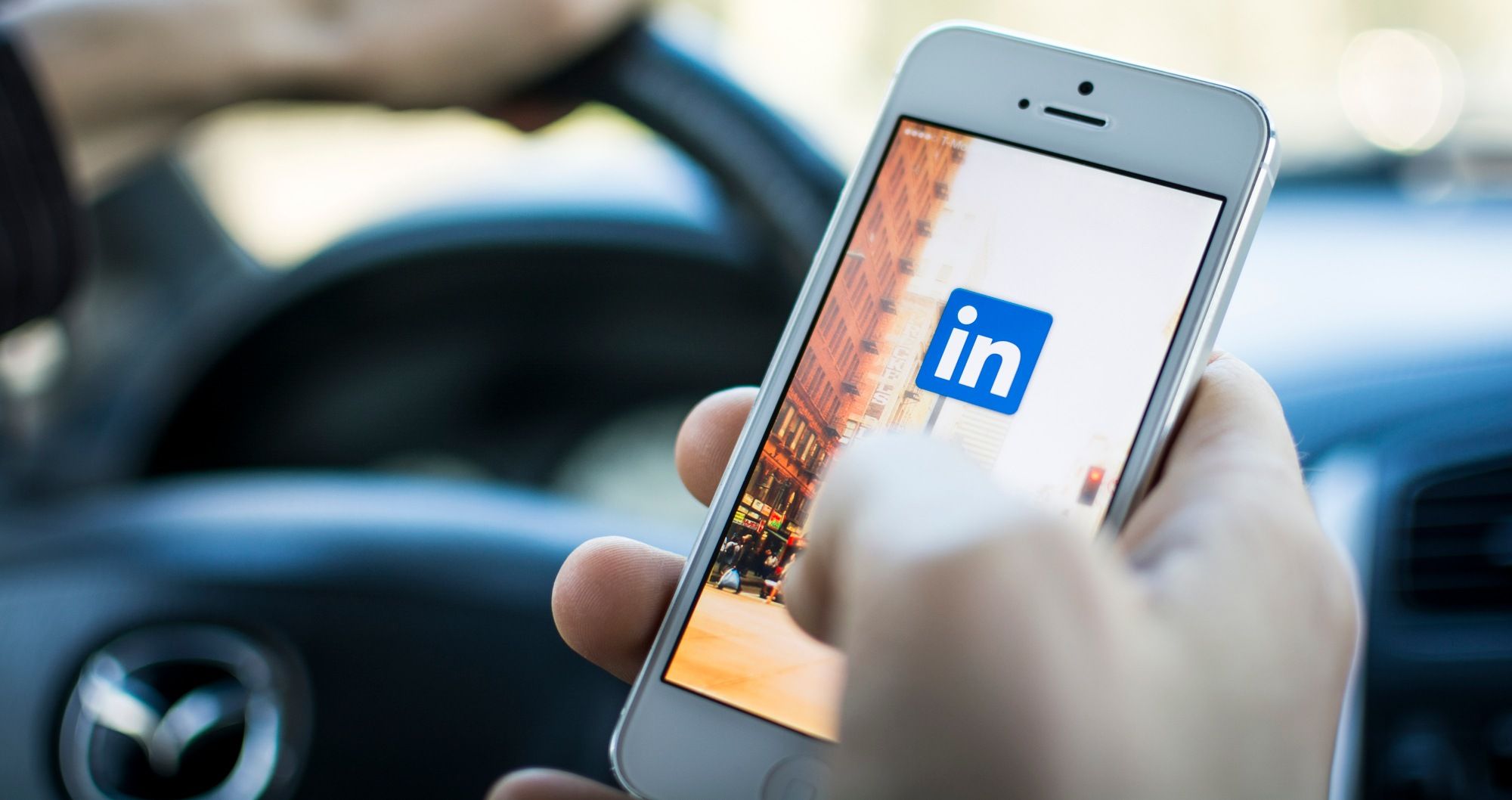 Person using LinkedIn app regarding the privacy class action lawsuit filed