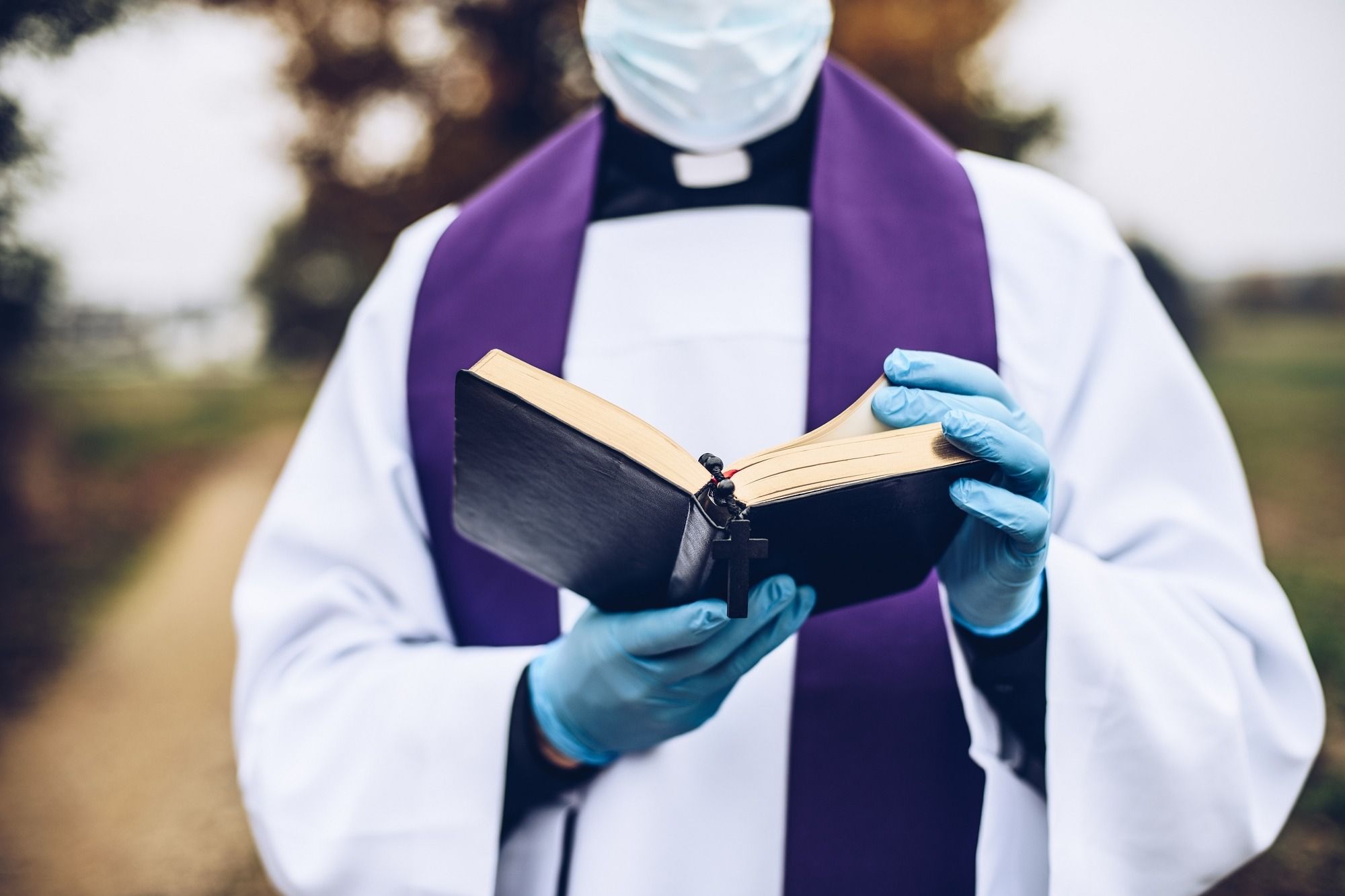 Pastor wearing mask regarding churches court challenge 