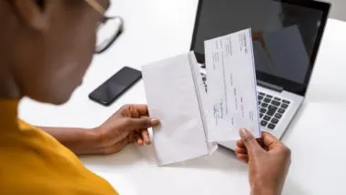 Commissioned workers file class actions over shorted vacation pay